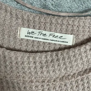 Free People North Shore Thermal Tunic Slouchy Beige Thumbholes Medium Oversized‎ thumbnail 4