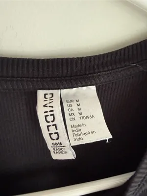 H&M Black Short Sleeve Crewneck Tee thumbnail 2