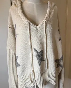 POL Cream V-Neck Sweater with Gray Stars and Hood Sz L thumbnail 1