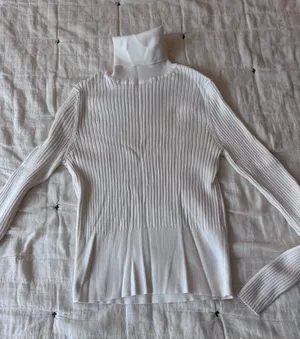 Zara Women’s White Ribbed Turtleneck Sweater thumbnail 1