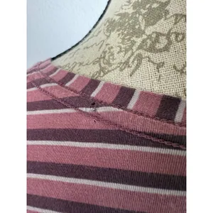 Lululemon Striped V-Neck T-Shirt Top‎ Pink Purple Women's Athletic Casual thumbnail 5
