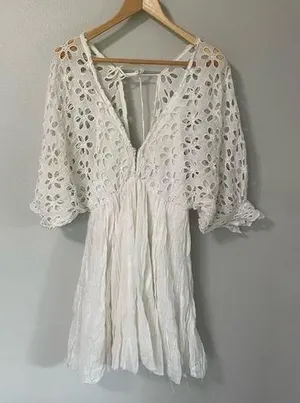 Free People White Dress Size Medium thumbnail 1