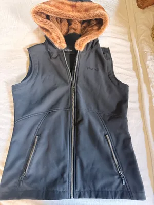 Marmot Women’s Black Softshell Hooded Vest Faux Fur Lined Hood Zip Pockets Size M thumbnail 1