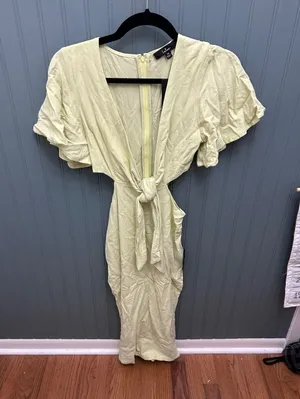 Lulus Pale Yellow Cutout Tie Front Midi‎ Dress Puff Sleeve XS thumbnail 1