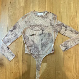 Blush Bodysuit Sheer Mesh Swan Print Long Sleeve Size Small thumbnail 3