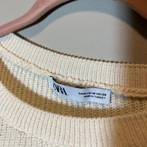 Zara Women's Medium Striped Cropped Knit Sweater Blue Cream Long Sleeve Boxy Fit thumbnail 4