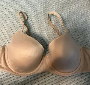 Bra thumbnail 1