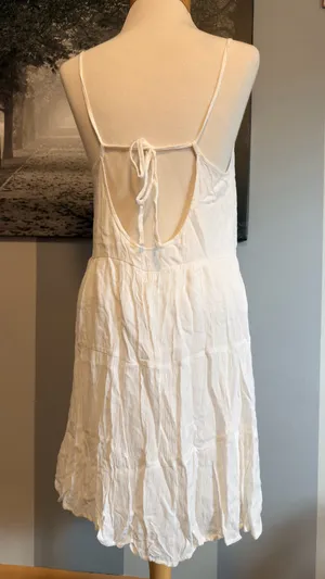 Abercrombie & Fitch White Cotton Spaghetti-Strap Mini Dress thumbnail 3