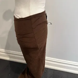 PRETTY LITTLE THING Chocolate Textured Maxi Skirt thumbnail 3