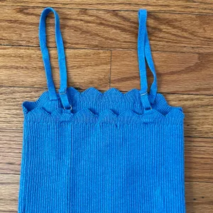 Scalloped Cropped Tank Top thumbnail 2