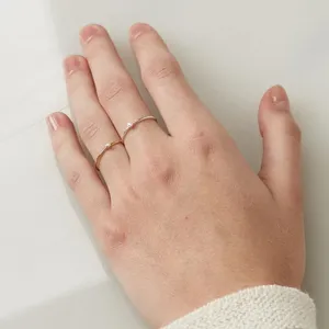 14K White Gold Diamond Stacking Ring Size 6 thumbnail 3