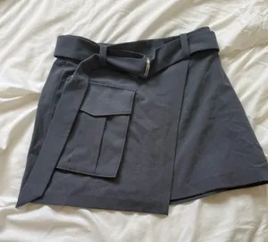 Abercrombie dark gray skort thumbnail 1