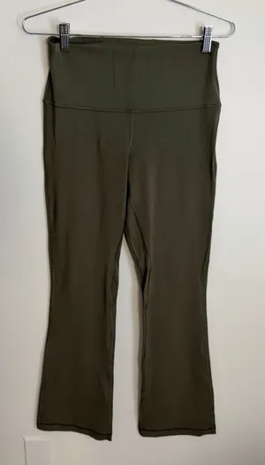 Lululemon Align High-Rise Mini-Flared Pant 28" Green size 8 thumbnail 1