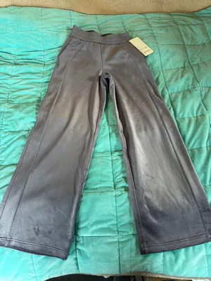Lululemon Scuba Mid Rise Wide Leg Pant Velvet thumbnail 1