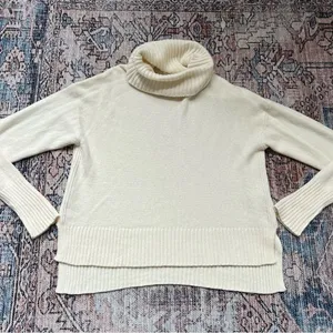 ANTHROPOLOGIE Blair Slouchy Turtle Neck Sweater in Cream Off White Size Medium thumbnail 7