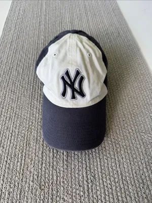 Vintage NY Yankees Navy Blue and White Baseball Cap Hat thumbnail 2