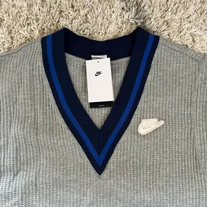 NWT NIKE Sportswear Women's Loose Fit Waffle-Knit Vest thumbnail 4
