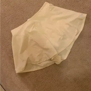 Alo yoga Tiebreaker Short Nwot lemon yellow rare active casual classic fall thumbnail 5
