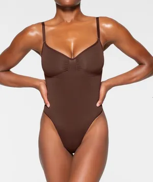 SKIMS Brown Seamless Sculpt Strapless Thong Bodysuit thumbnail 1
