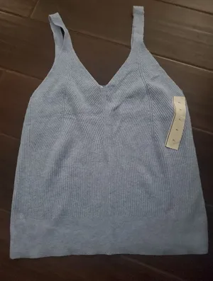 A new day blue tank size Xl New Never worn . Thin sweater like material thumbnail 1