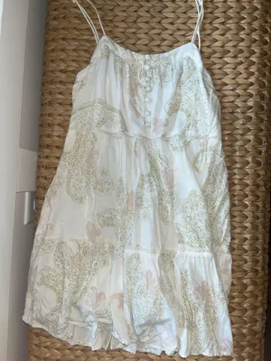 Dress thumbnail 1