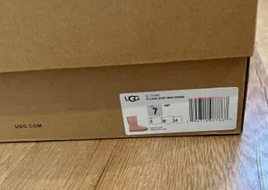 UGG Women’s Classic Short Boots Snow AMP size 7 NWT thumbnail 5