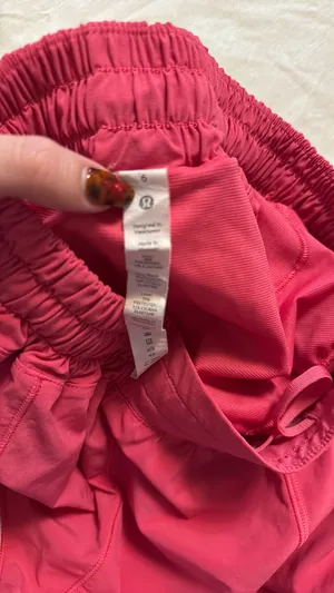 lululemon shorts  thumbnail 4