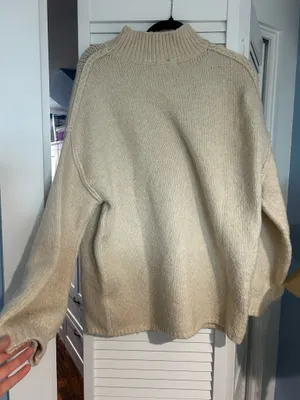 Amazon Sweater thumbnail 1