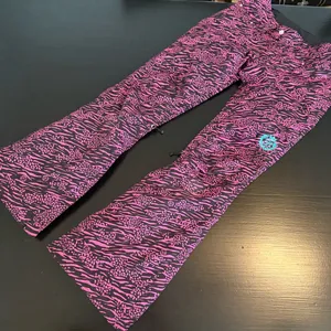 Betty rides Pink and‎ Black snowboarding, ski Pants size extra small women’s thumbnail 1