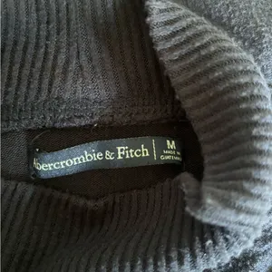 Abercrombie & Fitch Turtleneck Long Sleeve Sweater Medium Navy thumbnail 2