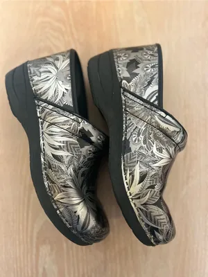 Dansko Black Metallic Floral Clogs for Women thumbnail 4