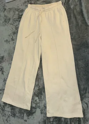 Victoria’S Secret Pink Sweatpants thumbnail 1