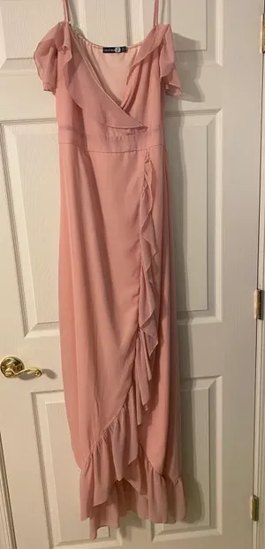 Boohoo Blush pink chiffon maxi dress thumbnail 3