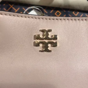 Tory Burch Shoulder tote - Carter Small Convertible Tote in Shell Pink thumbnail 3