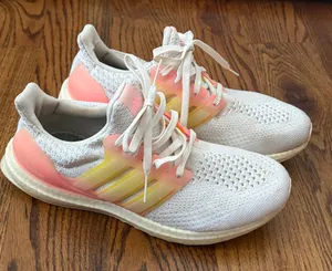 adidas UltraBOOST 5.0 DNA Strawberry Lemonade Size 9.5 thumbnail 1