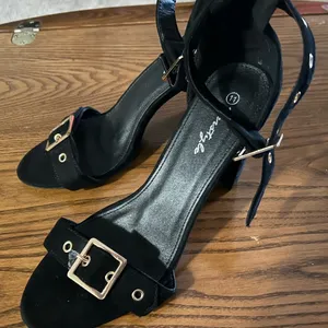 Heels Herstyle like brand new black heels- size 11–beautiful— thumbnail 2