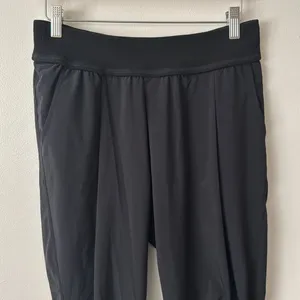 Athleta 4 Brooklyn Pant in Black thumbnail 2