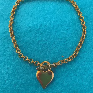 Guess Heart Bracelet thumbnail 1