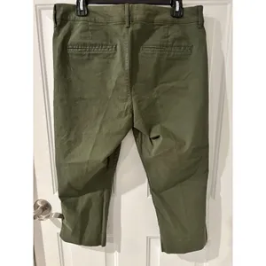 Old Navy Pixie Mid-Rise Cropped Chino Olive Green Dress Casual Utility‎ Sz 12 thumbnail 4