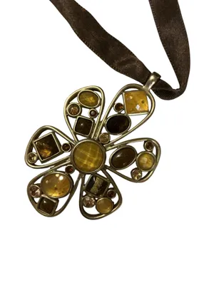 Vintage Y2K Chunky Flower Statement Necklace Gold thumbnail 2
