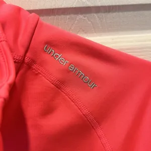 Under Armour Womens ColdGear Fitted 1/4 Zip Pullover Pink Ruched Thumbhole S‎ thumbnail 3