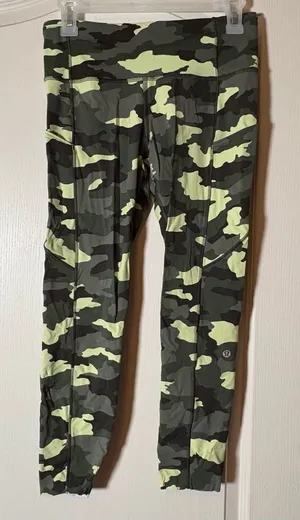 Lululemon Fast and Free Tight 25Non-Reflective Nulux Sz 8 Heritage 365 Camo thumbnail 1