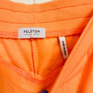 198 | NWT Peloton Ultimate Lightweight Jogger Sweatpants‎ Orange Womens L thumbnail 4