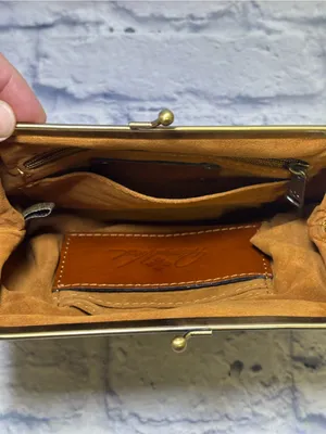 Patricia Nash Savena Kiss-Lock Leather Wristlet Suede Interior Detachable Strap thumbnail 5