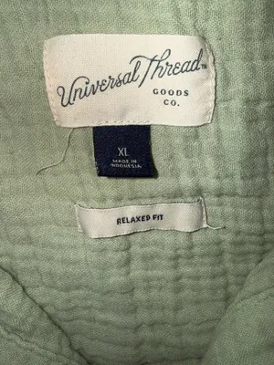 Universal Threads top thumbnail 2