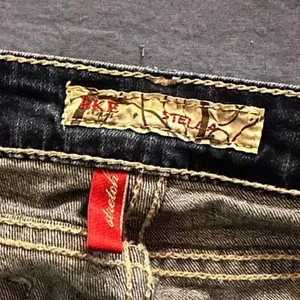 BKE Stella Cropped Jeans Size 29 thumbnail 4