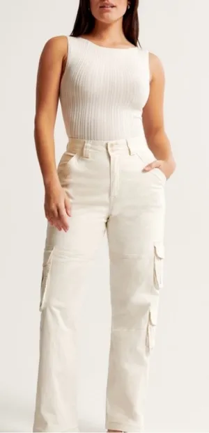 Abercrombie‎ & Fitch Women’s Relaxed Cargo Pants Cream Color Size 4 thumbnail 1
