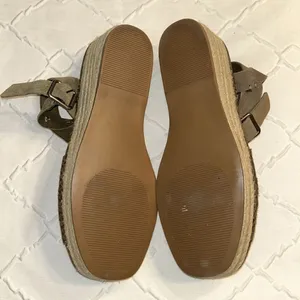 Steve Madden Green Suede/Leather Wedge Heel Open Toe Sandals (Size 8.5M) thumbnail 3
