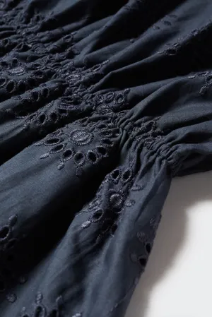 Dress thumbnail 3