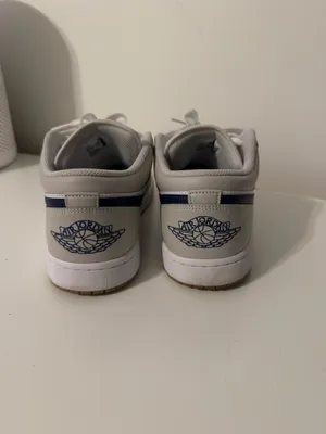 Men’s Jordan 1 Low  thumbnail 4